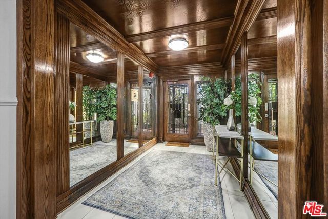 9025 Keith Avenue 302, West Hollywood, CA 90069