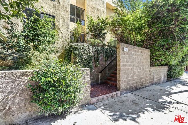 9025 Keith Avenue 302, West Hollywood, CA 90069