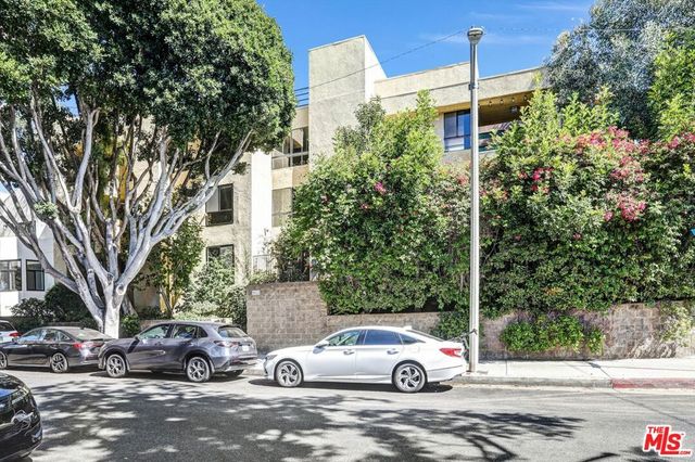 9025 Keith Avenue 302, West Hollywood, CA 90069