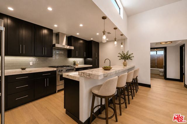 9025 Keith Avenue 302, West Hollywood, CA 90069