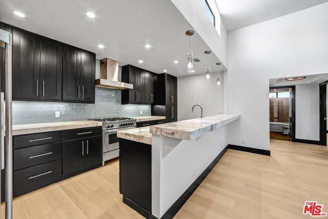 9025 Keith Avenue 302, West Hollywood, CA 90069