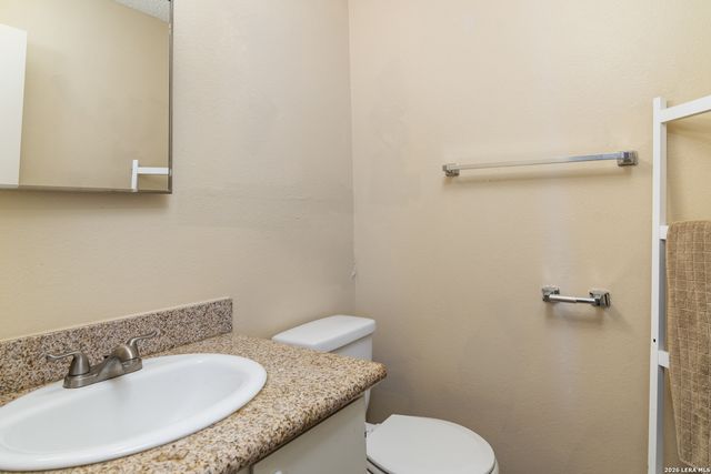 6858 Eden Grove, Converse, TX 78109