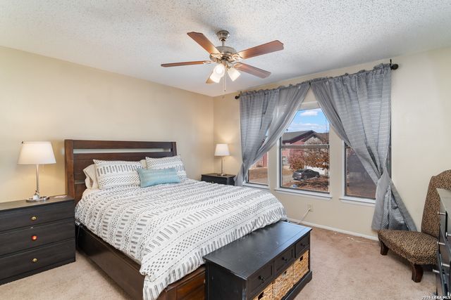 6858 Eden Grove, Converse, TX 78109