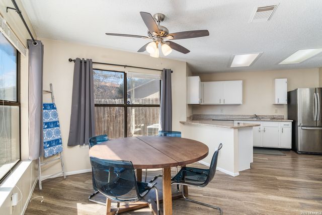 6858 Eden Grove, Converse, TX 78109