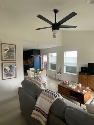 4609 Leslie Ave 1, Austin, TX 78721