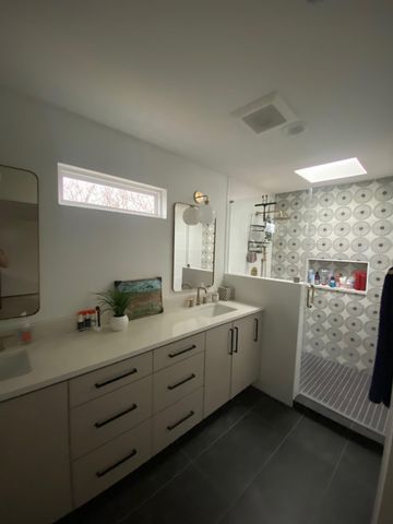 4609 Leslie Ave 1, Austin, TX 78721