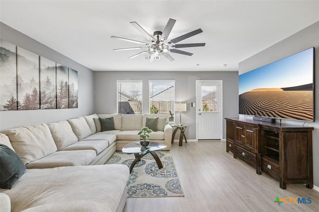 116 Painted Night Road, Hutto, TX 78634