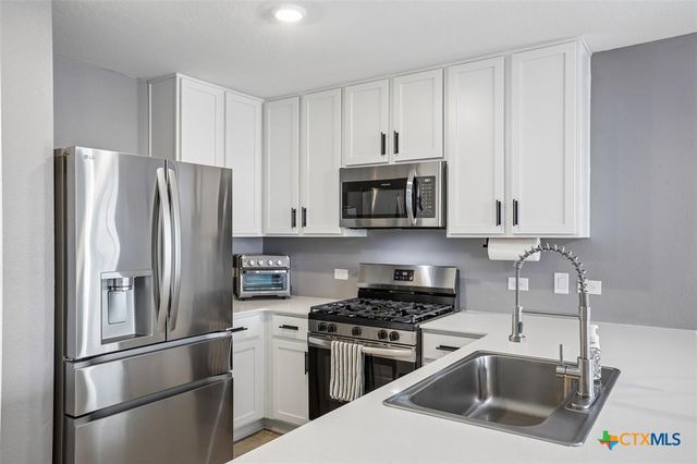 116 Painted Night Road, Hutto, TX 78634