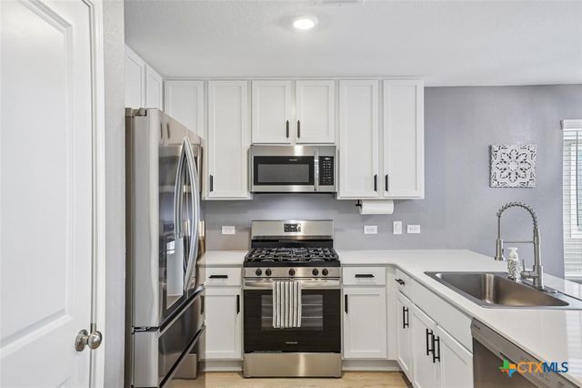 116 Painted Night Road, Hutto, TX 78634