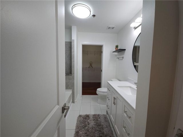 250 Pharr NE Road 2104, Atlanta, GA 30305