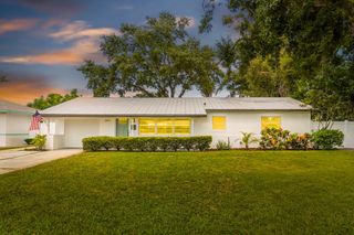2671 66TH WAY N, St Petersburg, FL 33710