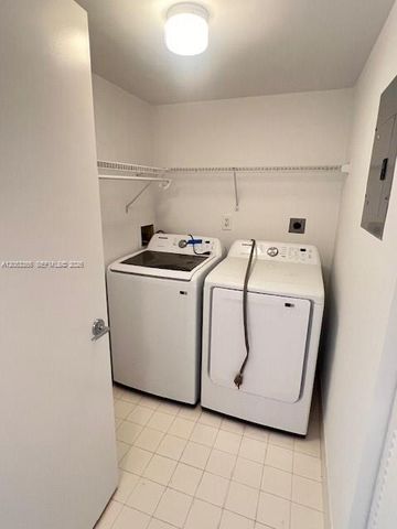 3600 Yacht Club Drive 504, Aventura, FL 33180