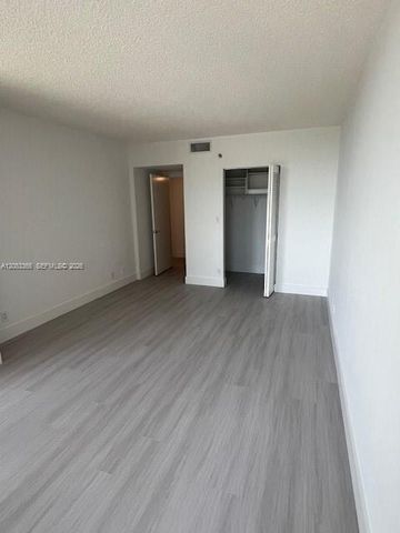 3600 Yacht Club Drive 504, Aventura, FL 33180