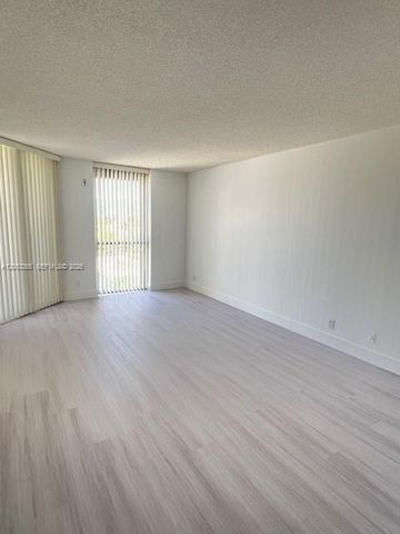 3600 Yacht Club Drive 504, Aventura, FL 33180