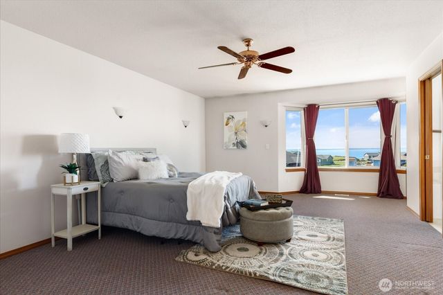 648 Hacienda Drive, Coupeville, WA 98239