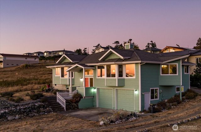 648 Hacienda Drive, Coupeville, WA 98239