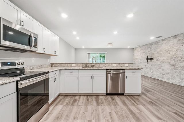 3070 FIELDWOOD CIRCLE, St Cloud, FL 34772