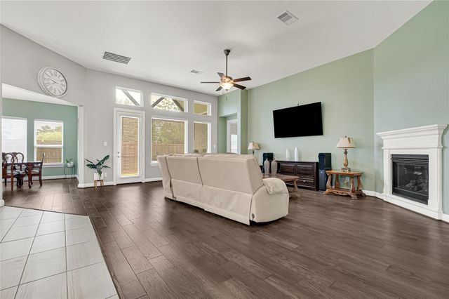 4612 Fisher Drive, Pearland, TX 77584