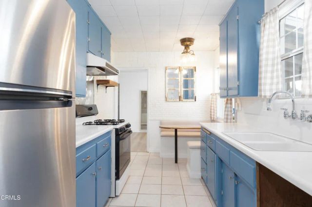 14157 Gruen Street, Los Angeles, CA 91331