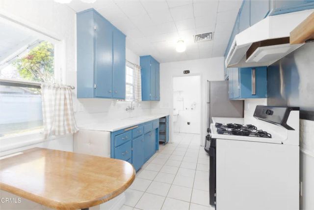 14157 Gruen Street, Los Angeles, CA 91331