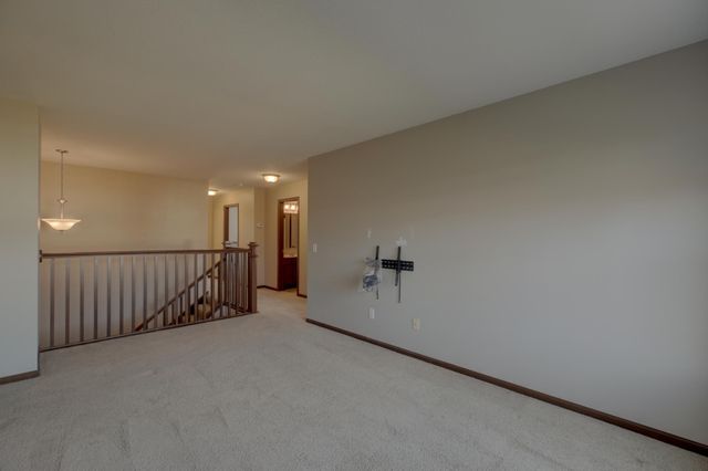 3352 Hazel Trail E, Woodbury, MN 55129