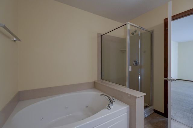 3352 Hazel Trail E, Woodbury, MN 55129