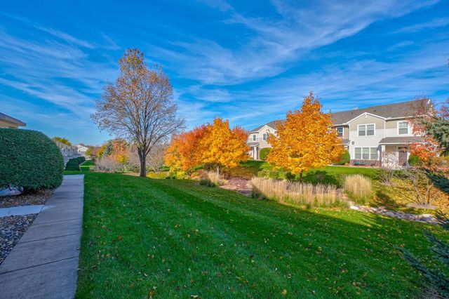 3352 Hazel Trail E, Woodbury, MN 55129