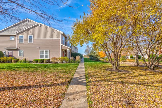 3352 Hazel Trail E, Woodbury, MN 55129