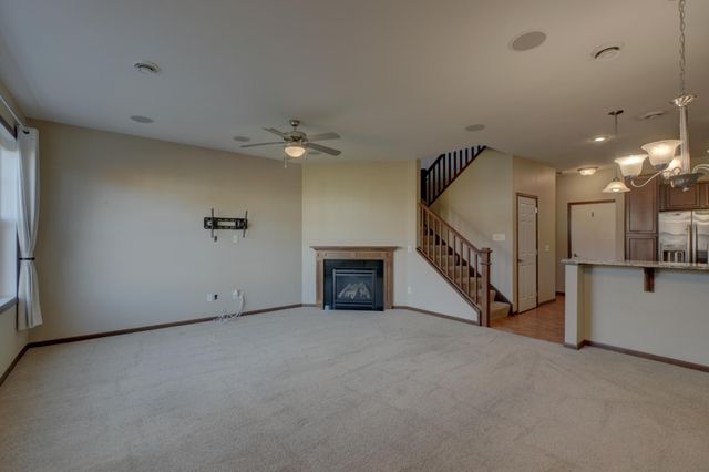 3352 Hazel Trail E, Woodbury, MN 55129