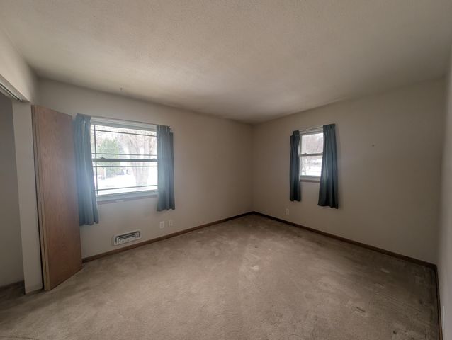 10931 Territorial Drive, Burnsville, MN 55337