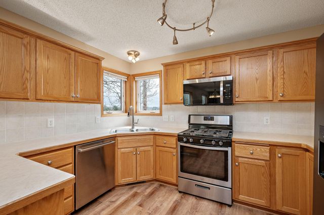 5365 Highland Trail, Big Lake, MN 55309