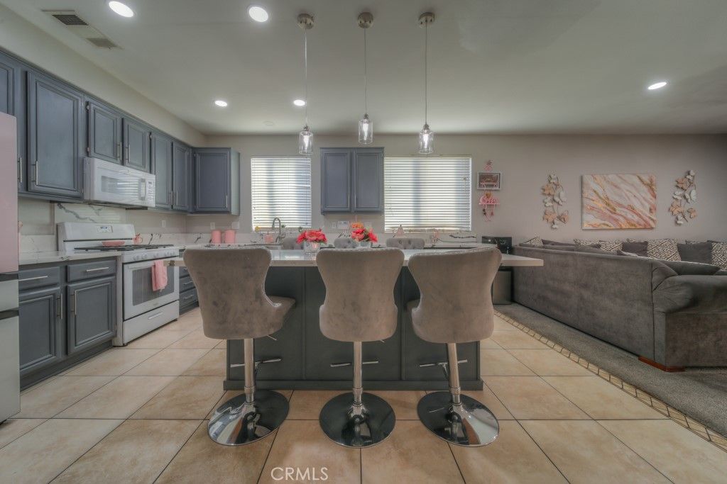 Image 12 of property listing at 11668 Minckler, Yucaipa, CA 92399