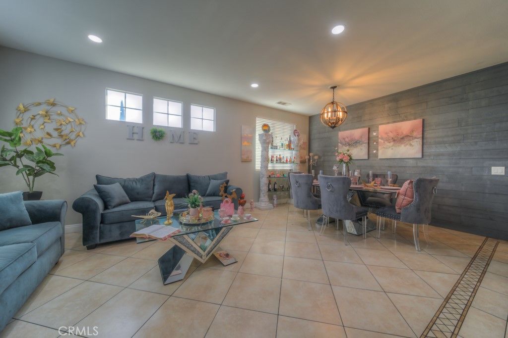 Image 7 of property listing at 11668 Minckler, Yucaipa, CA 92399