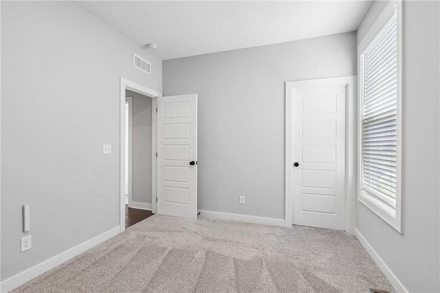 3212 SW Arbor Tree Drive, Lee's Summit, MO 64082