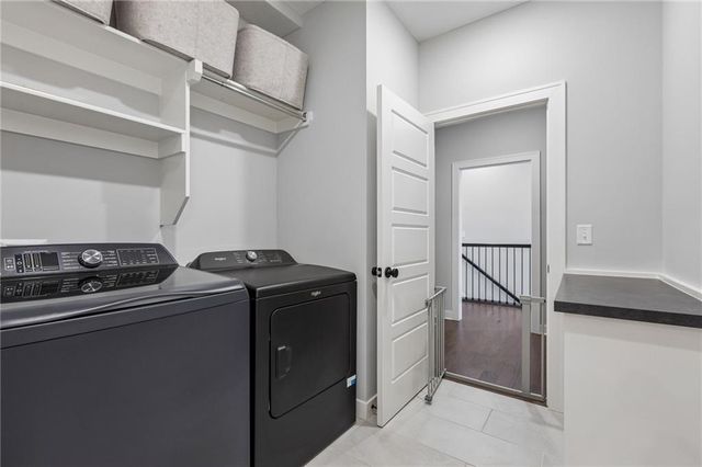 3212 SW Arbor Tree Drive, Lee's Summit, MO 64082