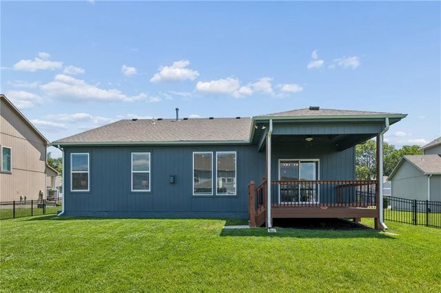 3212 SW Arbor Tree Drive, Lee's Summit, MO 64082