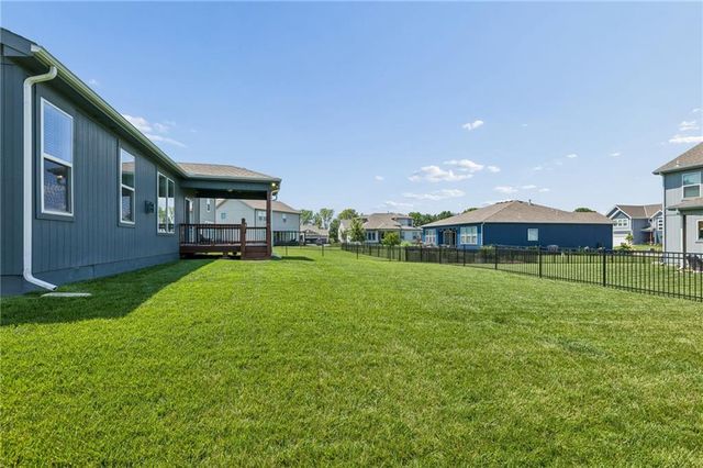 3212 SW Arbor Tree Drive, Lee's Summit, MO 64082