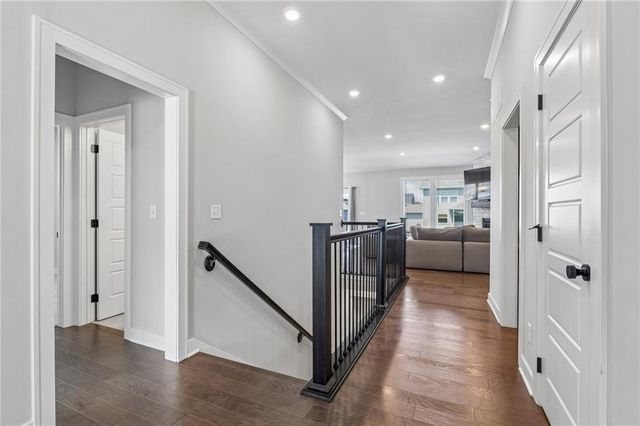 3212 SW Arbor Tree Drive, Lee's Summit, MO 64082
