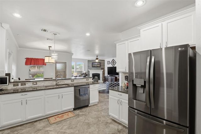 11001 SW 39th Court, Mustang, OK 73064