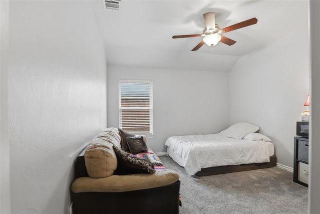 11001 SW 39th Court, Mustang, OK 73064