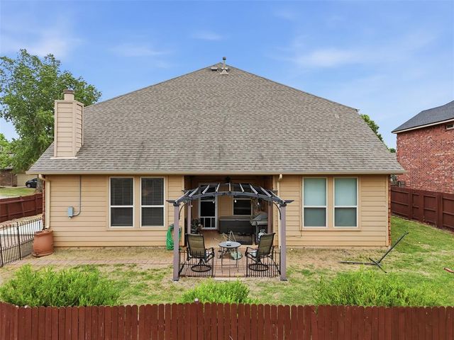 11001 SW 39th Court, Mustang, OK 73064