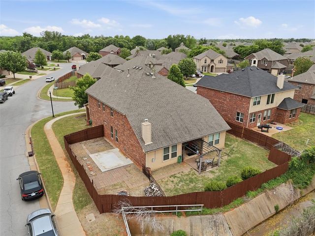 11001 SW 39th Court, Mustang, OK 73064
