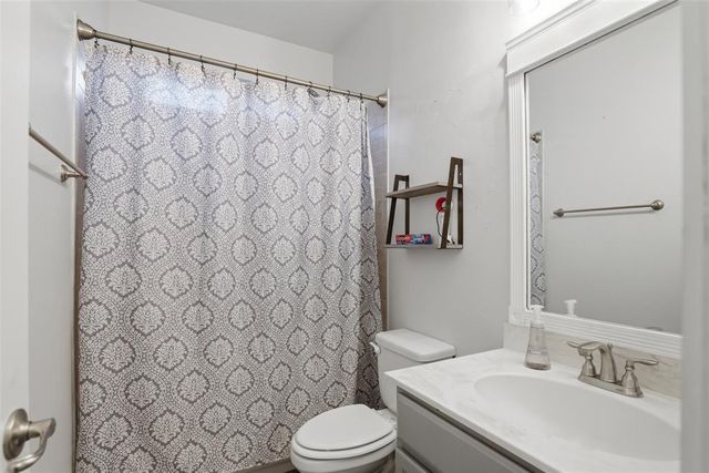 11001 SW 39th Court, Mustang, OK 73064
