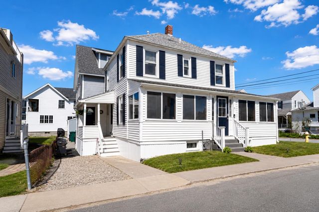7 Concord Avenue, Hampton, NH 03842