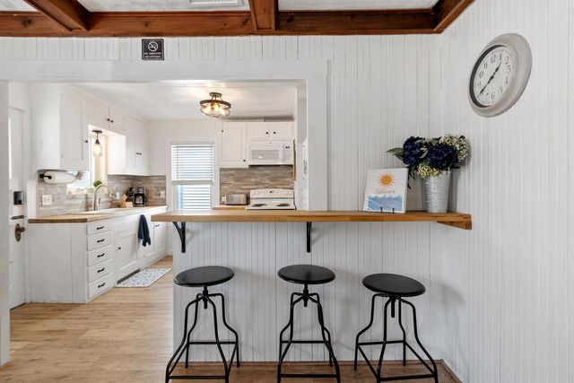 7 Concord Avenue, Hampton, NH 03842