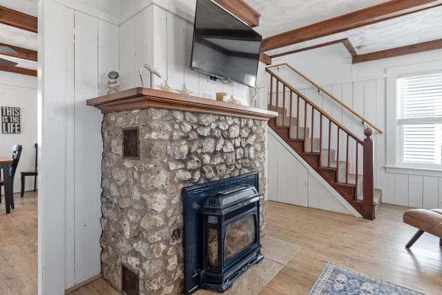 7 Concord Avenue, Hampton, NH 03842