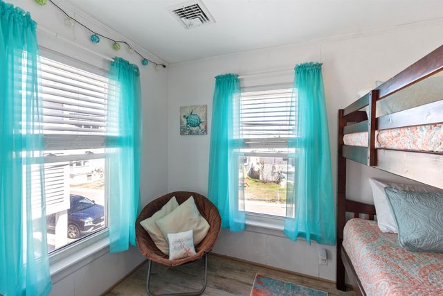 7 Concord Avenue, Hampton, NH 03842