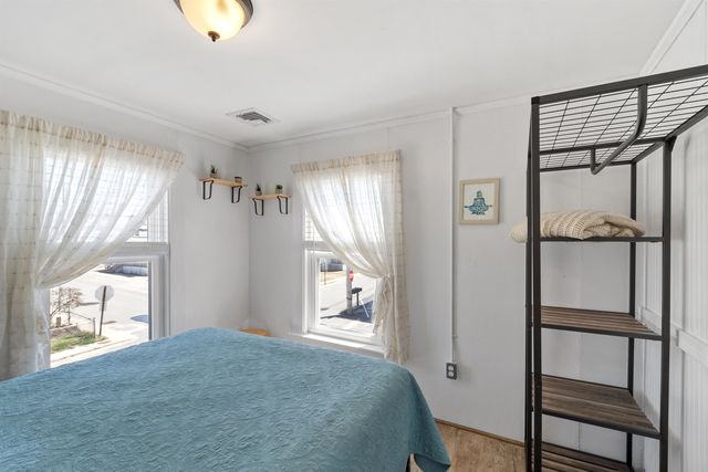 7 Concord Avenue, Hampton, NH 03842