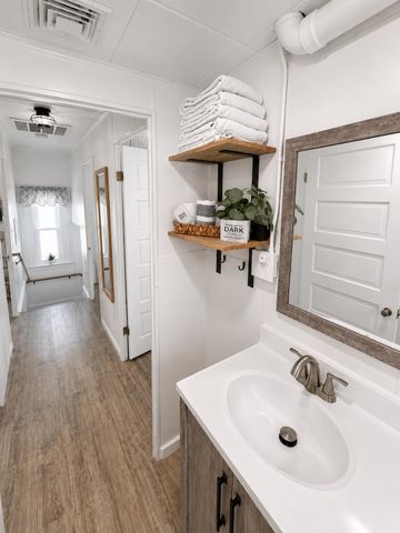 7 Concord Avenue, Hampton, NH 03842