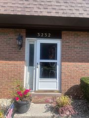 3232 Chestnut Drive, Flossmoor, IL 60422